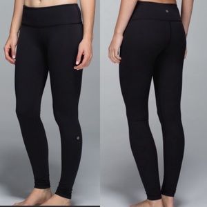 Lululemon Women Black Reversible Leggings